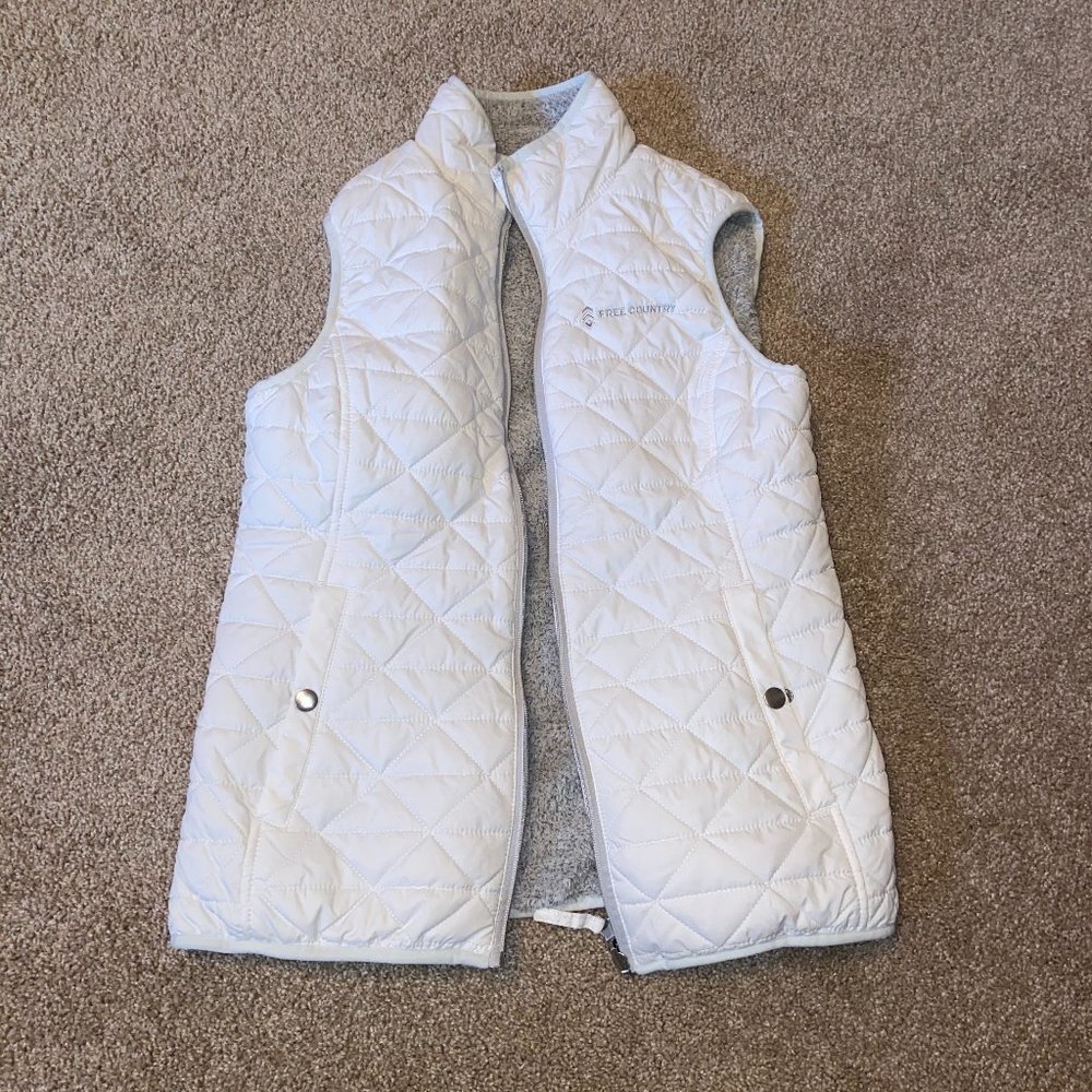Limitless Cloud Lite Reversible White Puffer Vest